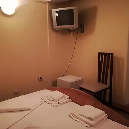 Elton Hotel 2*