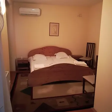 Hotel Elton 2*